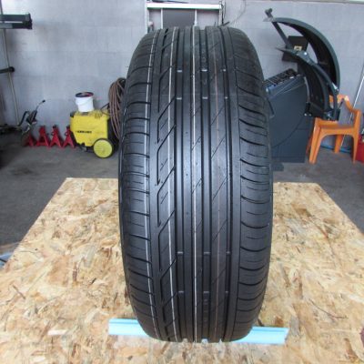 1бр лятна гума Bridgestone 225 55 R17 DOT2412 8мм (нова)
